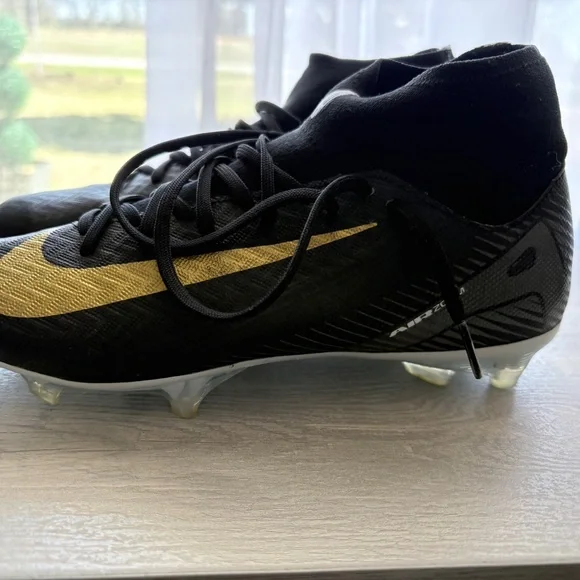 Nike Mercurial Superfly 10
Academy Custom High-Top Soccer Cleats - Picture 5 of 11